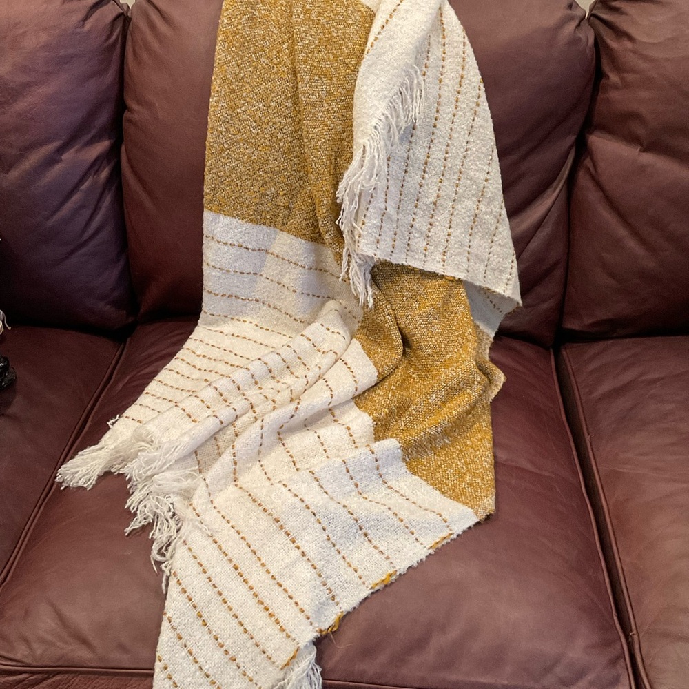 Beautiful Cream and yellow throw blanket